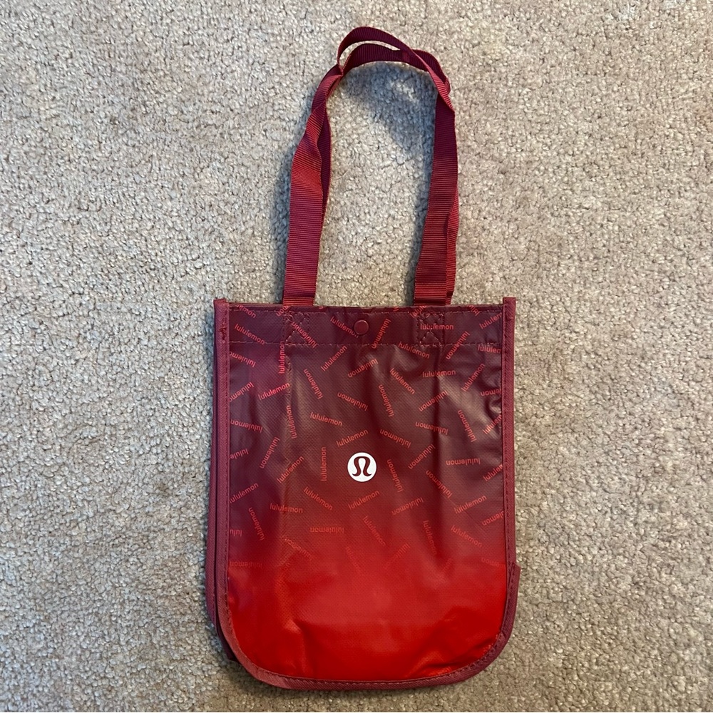 Lululemon small shopping tote